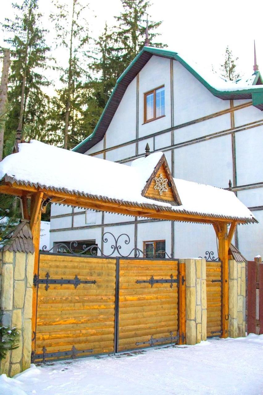 Hotel Galushko Mykulyčyn Exteriér fotografie